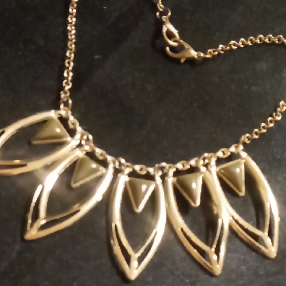 Elegant Gold Leaf Necklace 18in long